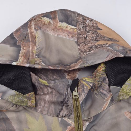 Camouflage outdoor jacket with zipper and breathable mesh lining, suitable for hunting and outdoor activities. Custom-designed workwear by China manufacturer Sha.