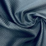 نسيج شبكي من البوليستر بنمط منقّط قابل للتنفس لإنتاج الزي الرسمي وملابس العمل المخصصة.