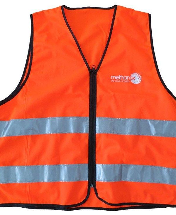 High-visibility orange safety vest with reflective stripes and front zipper, ideal for construction, logistics, and industrial workers for enhanced safety and visibility.