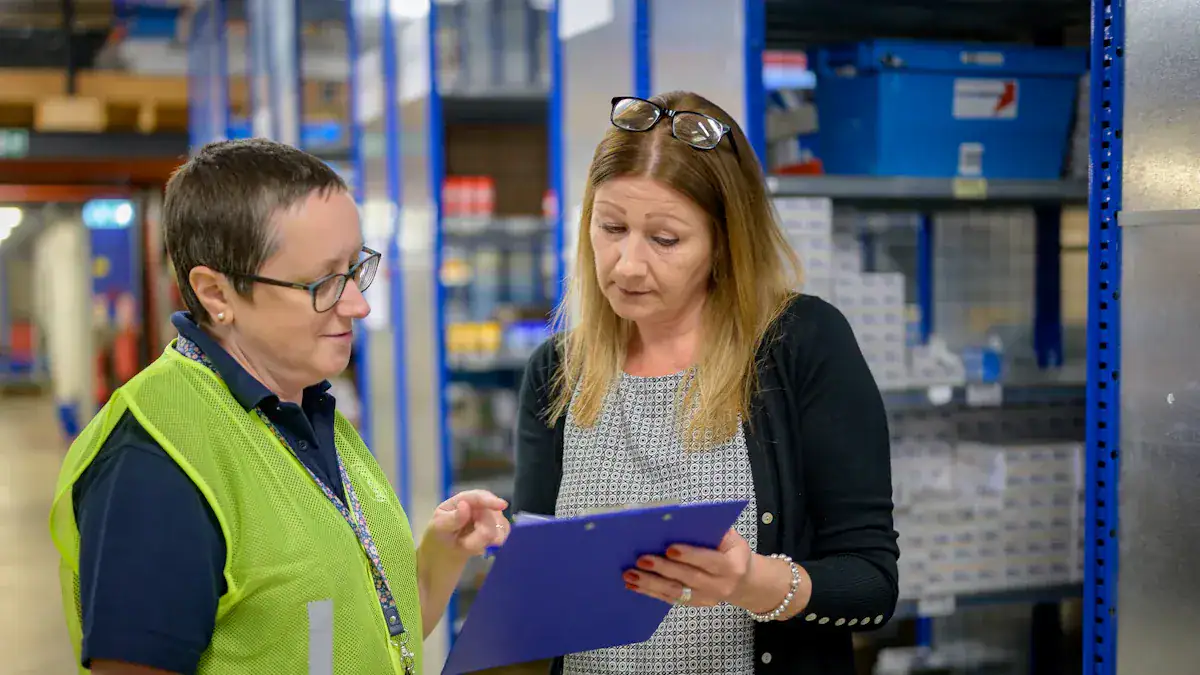 Key Features of the Best Uniforms for Grocery Staff