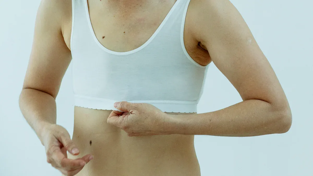 Plain white sports bra showcasing comfortable athletic apparel suitable for customization and manufacturing in China.