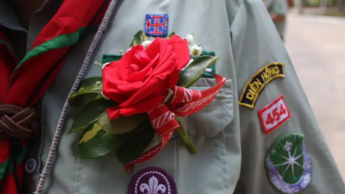 How to customize workwear uniforms