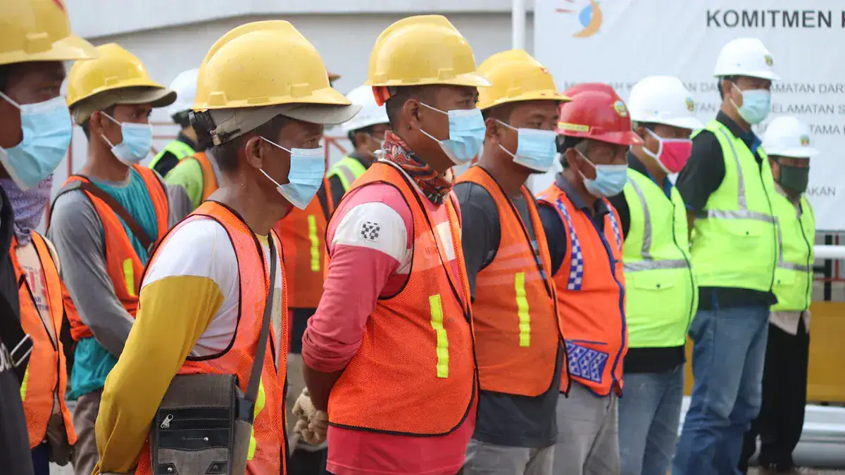 Work Vest Use in Industries